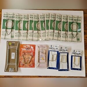 Vintage (11) Robert's Colonial Plate Hangers + 6 Others